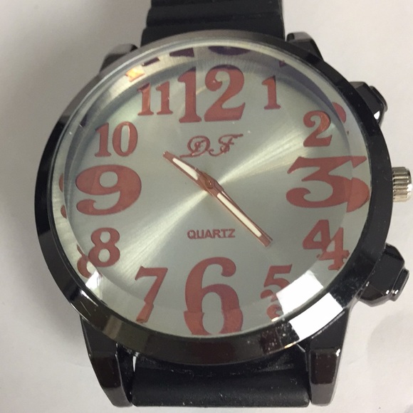 DSF watch.  Very large face (easy to read) - Picture 2 of 6